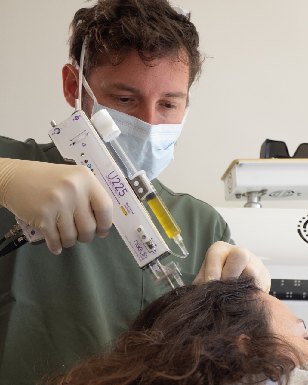 PRP capillaire : une solution naturelle contre la chute de cheveux